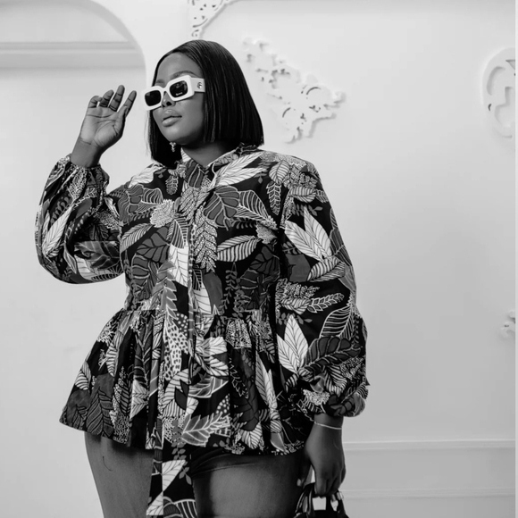 Leaf-Print Tie-Neck Blouse in Multicolor - Picture 3 of 9